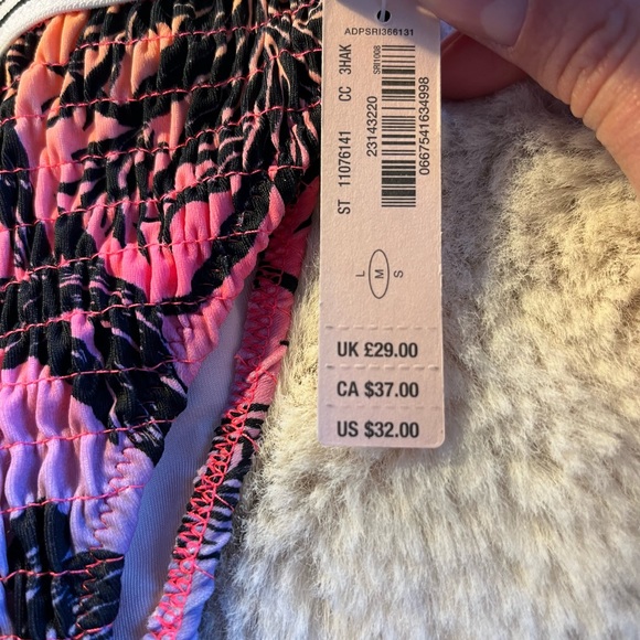 VS Bikini Bottom M NWT - Picture 2 of 4